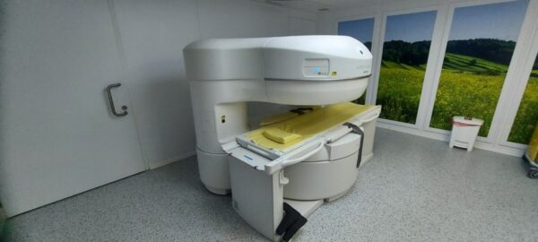 Hitachi - MRT-Scanner - MRI Scanner - AIRIS Vento LT