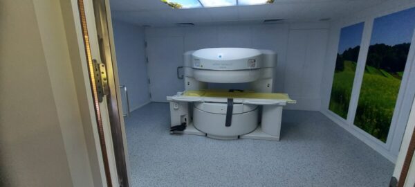 Hitachi - MRT-Scanner - MRI Scanner - AIRIS Vento LT