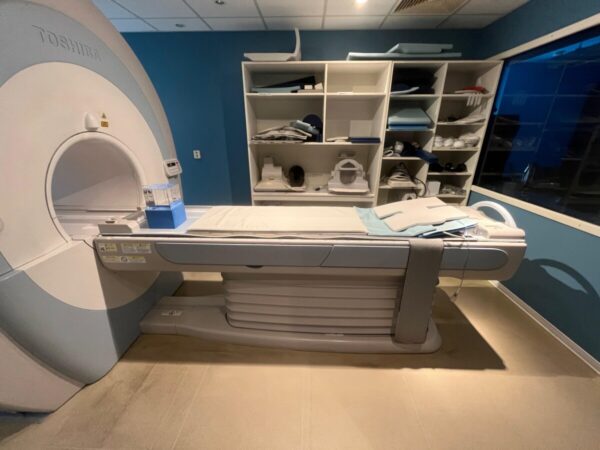 Toshiba - MRT-Scanner - MRI Scanner - Titan Vantage - REF MRT-1504