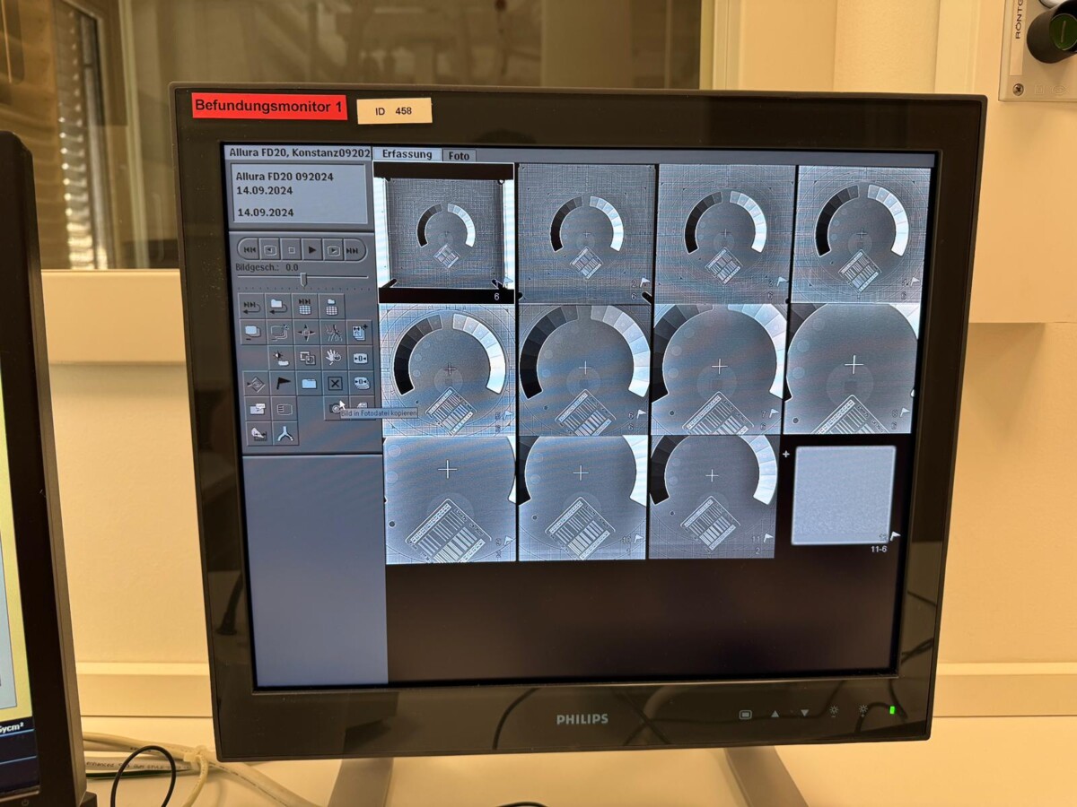 Philips - Angiography System - Angiographie-System - Allura Clarity (Monoplane Ceiling)