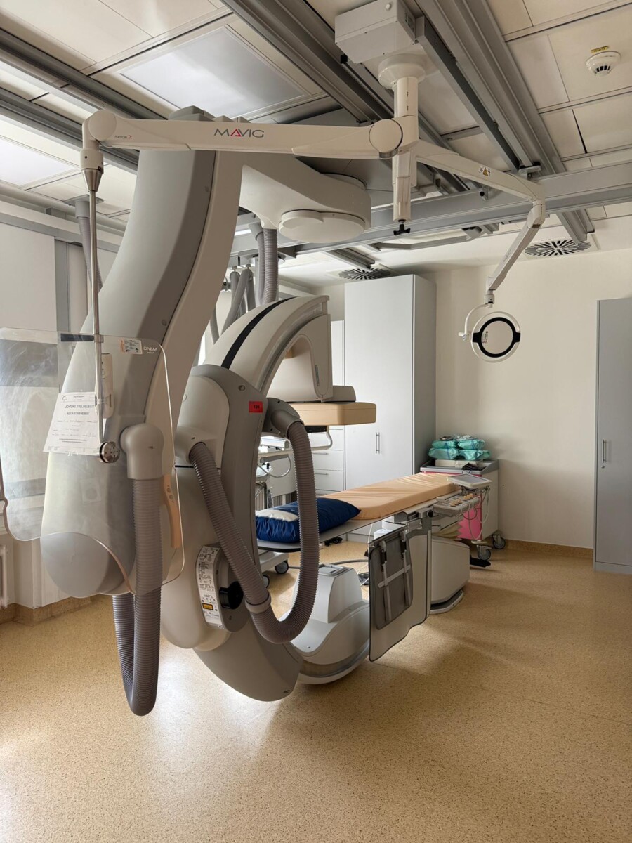 Philips - Angiography System - Angiographie-System - Allura Clarity (Monoplane Ceiling)