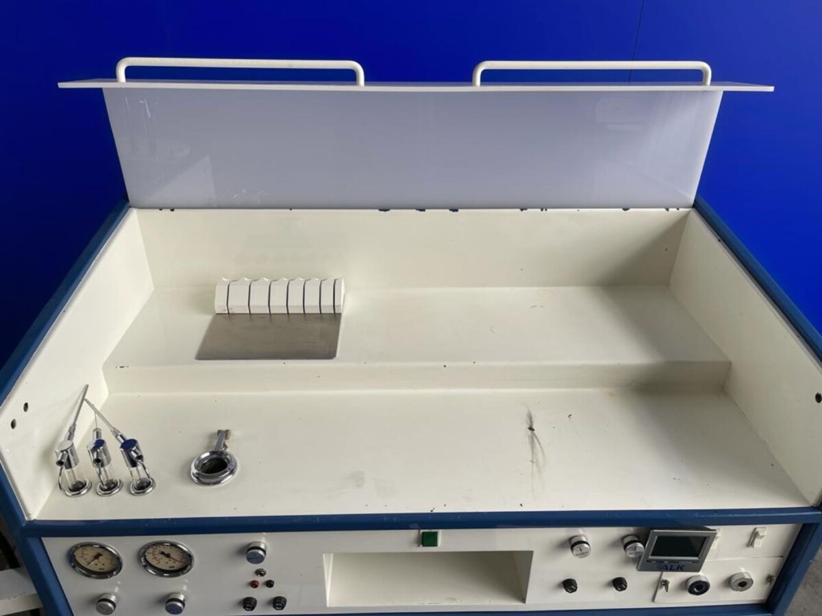 Eschbach - EW 1 - Dental-Arbeitsstation - Dental Workstation